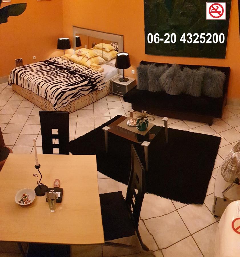 Apartment In The Center Of Budapest -Free Garage Parking Exterior photo