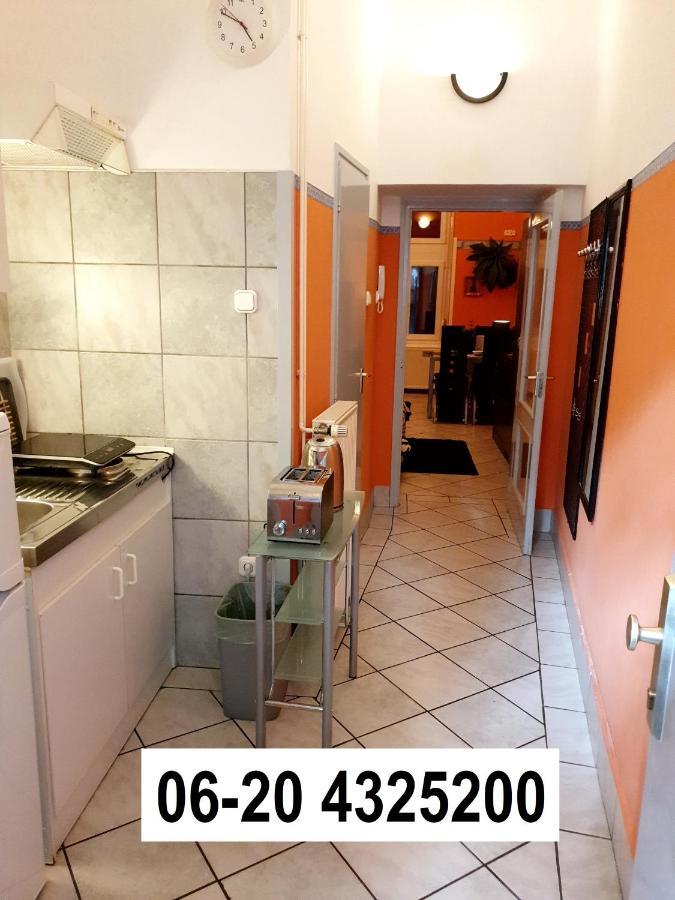 Apartment In The Center Of Budapest -Free Garage Parking Exterior photo